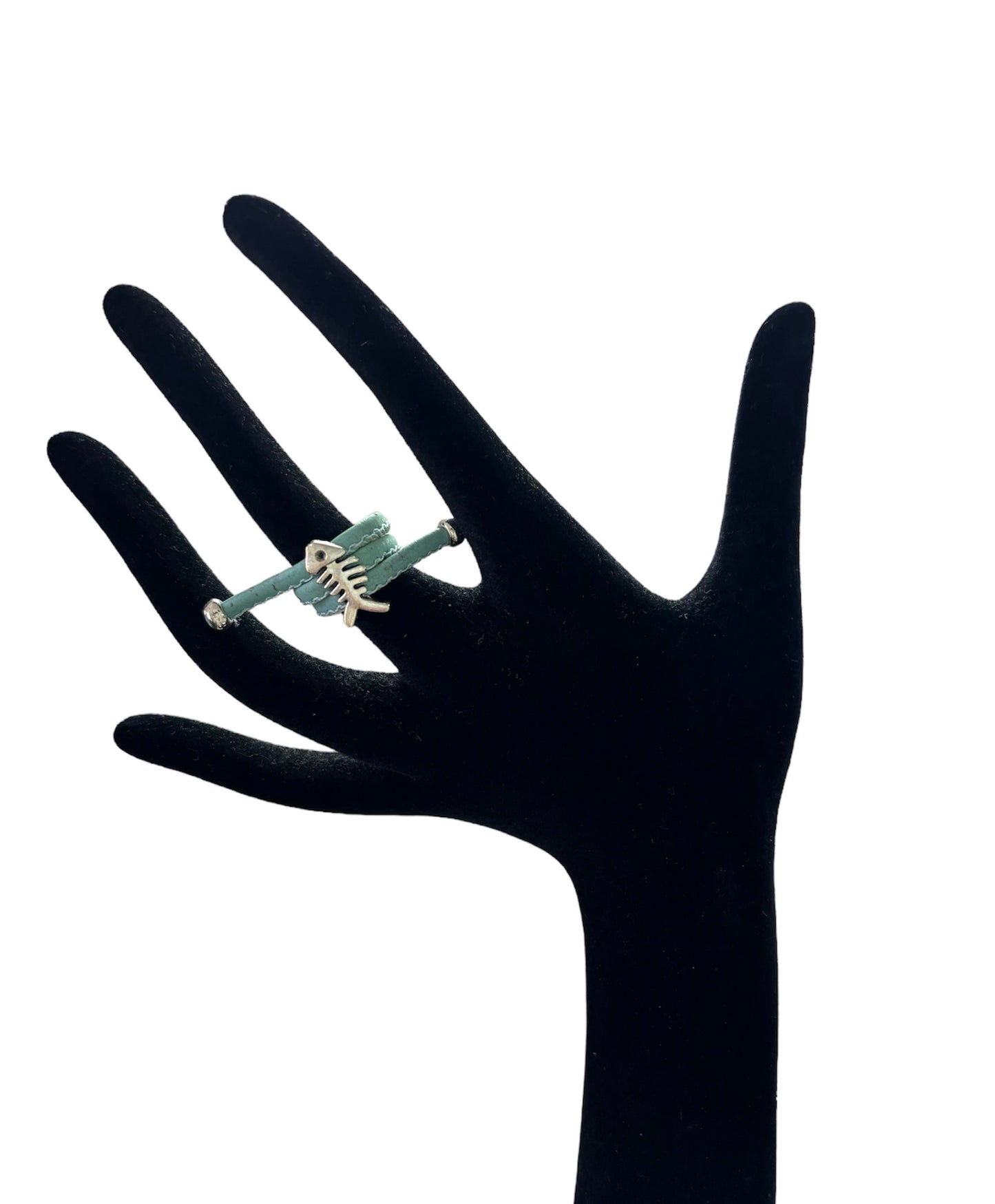 Bague en liège Poisson bleu clair porté réglable