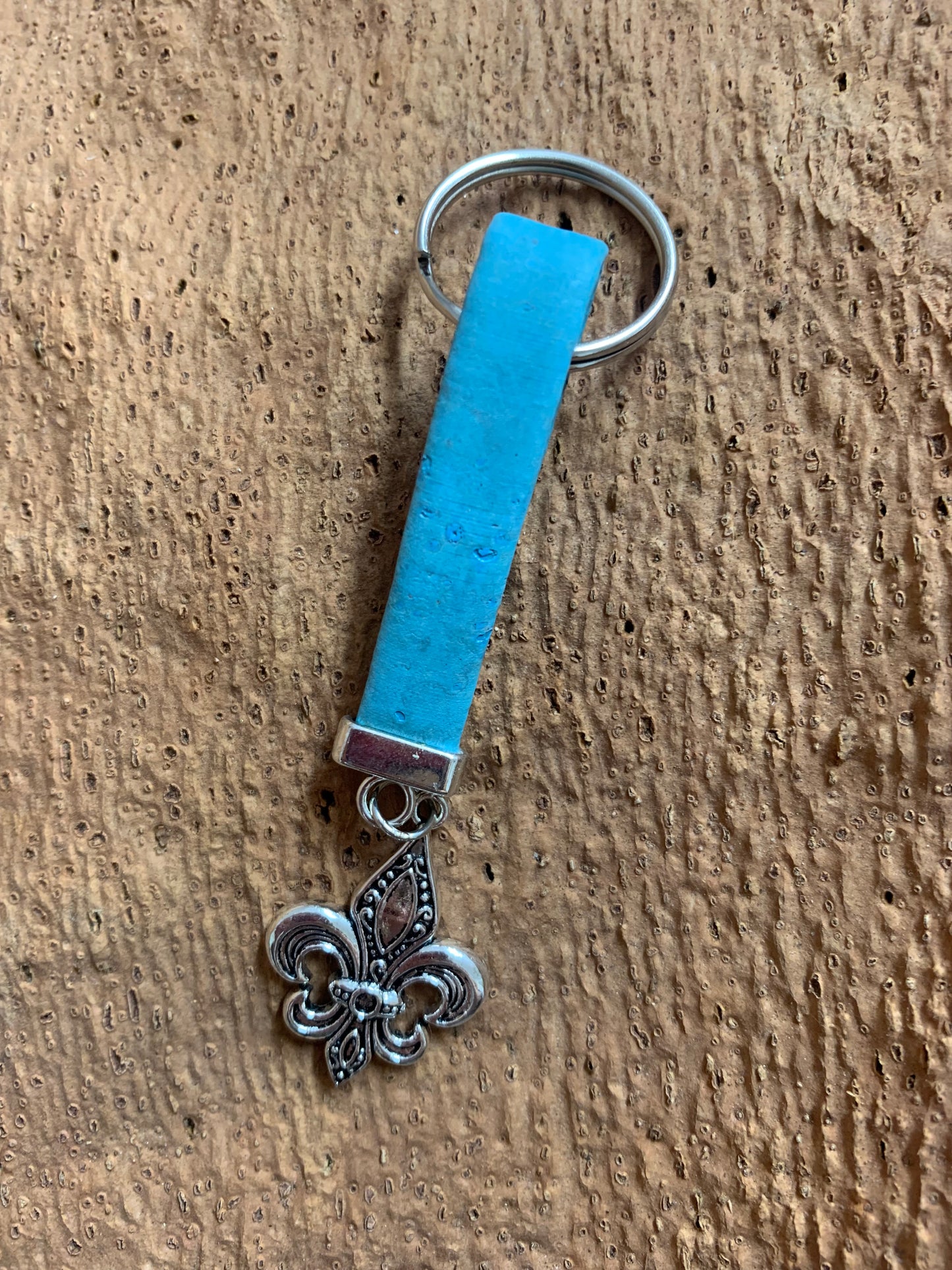 Porte-clés en liège Fleur de Lys Bleu