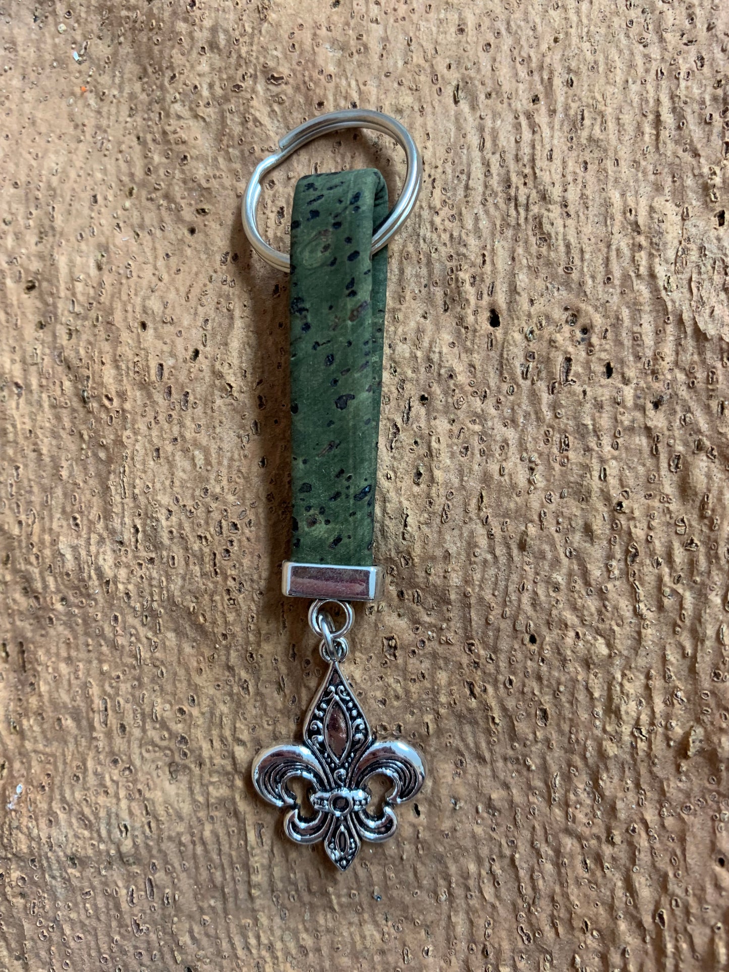 Porte-clés en liège Fleur de Lys Vert