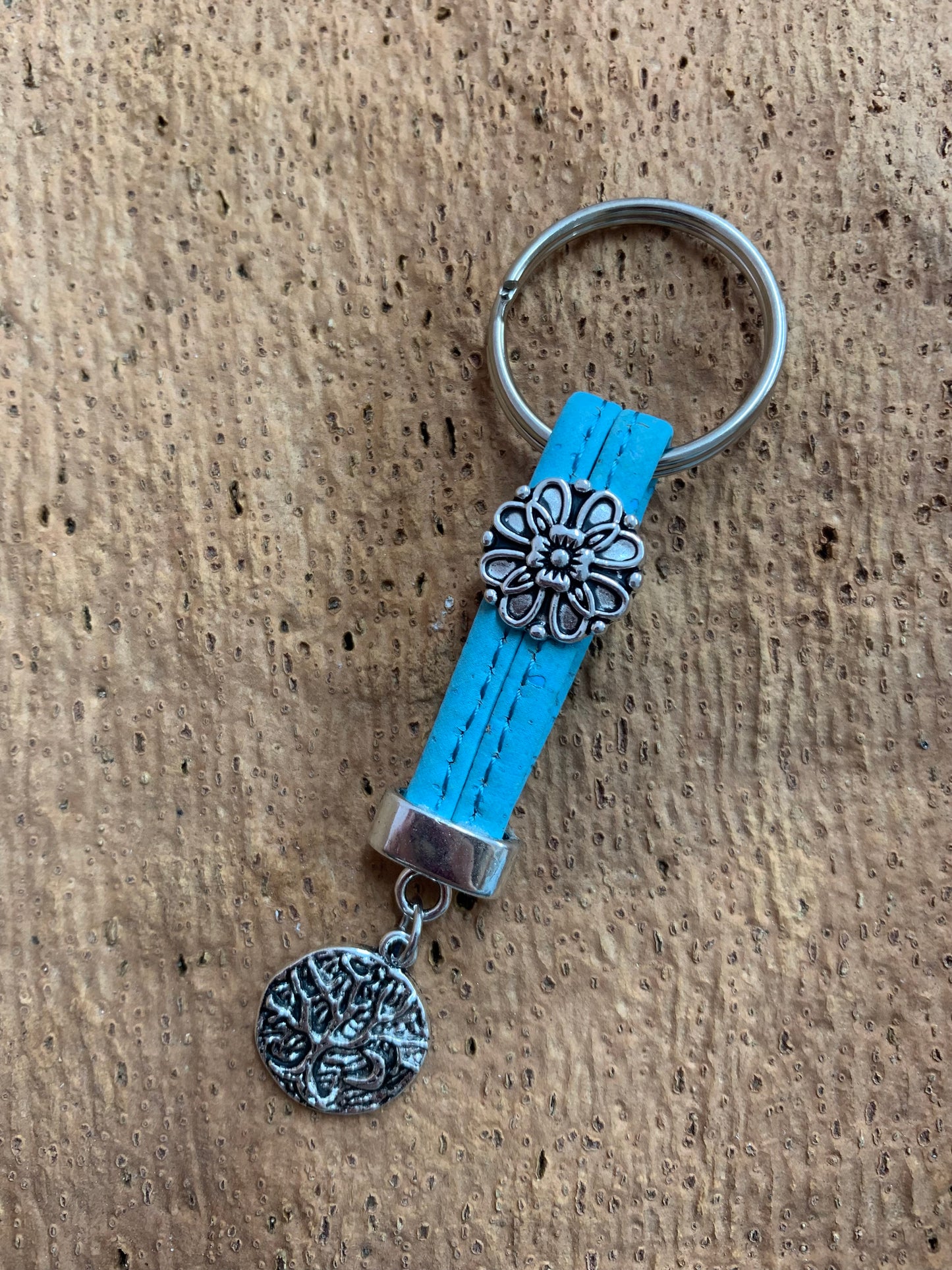 Porte-clé en liège bleu Fleur et Arbre Liège