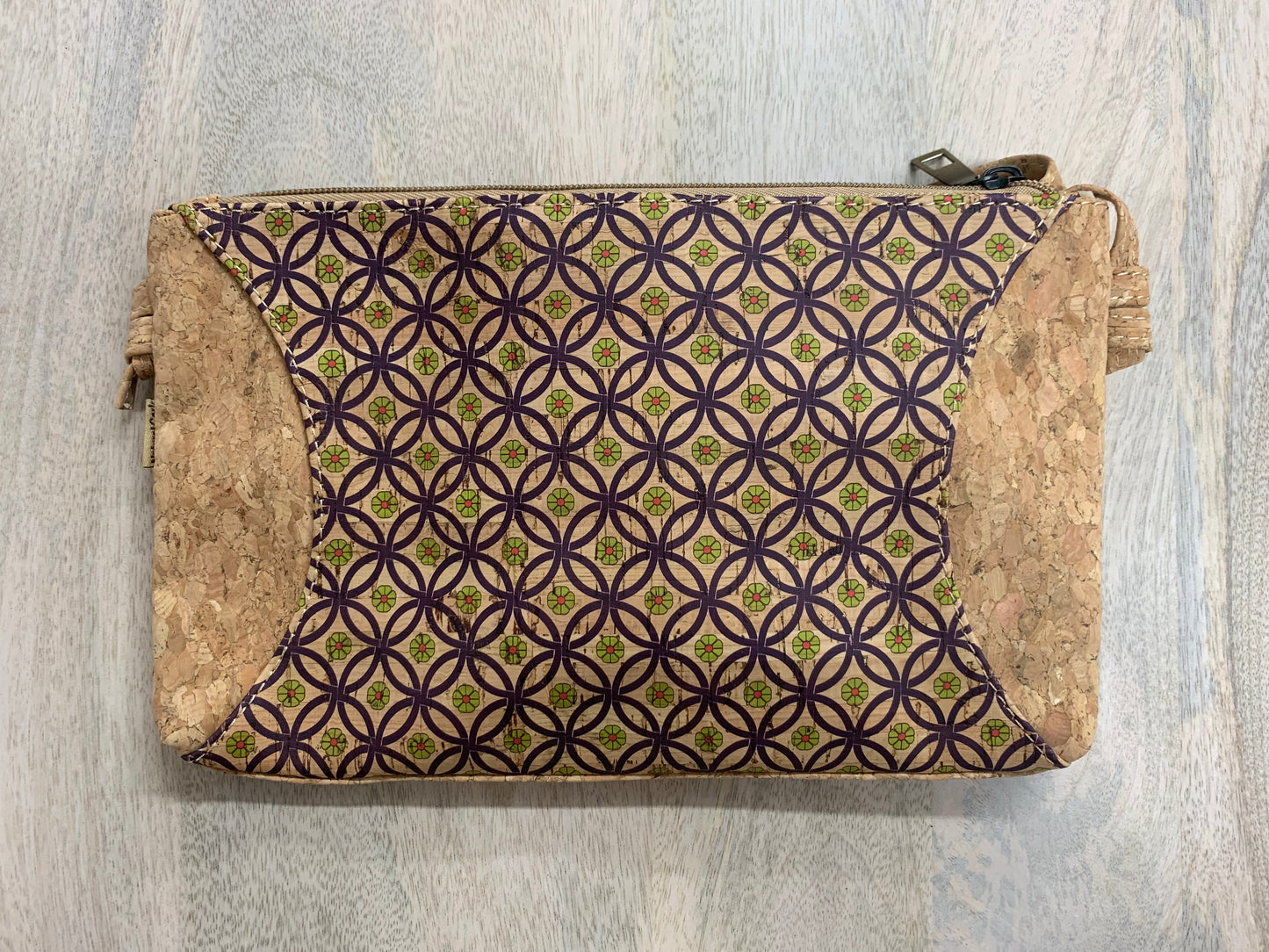 Sac à bandoulière en liège Jade motif violet rond fleur verte